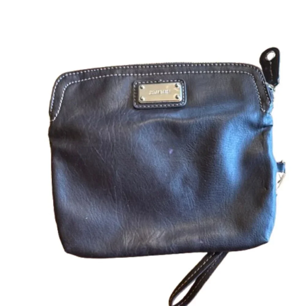 Nine West Brown wristlet (A72)